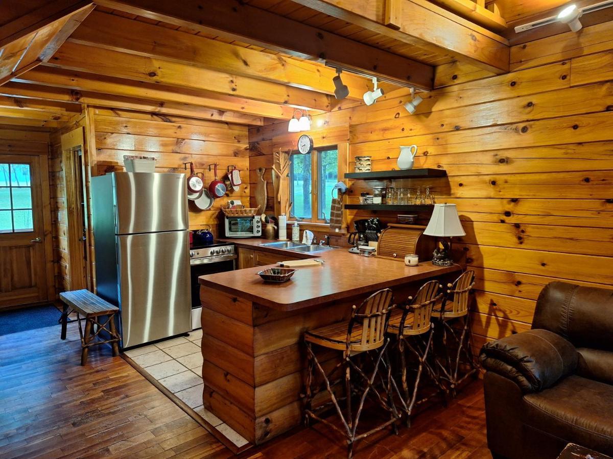 Neshannock Creekside Log Cabin Volant Екстериор снимка